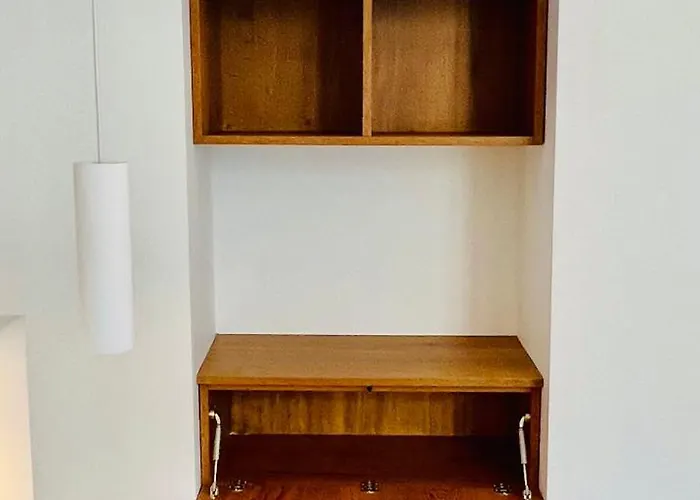 Liv Homes Apvril דירה *