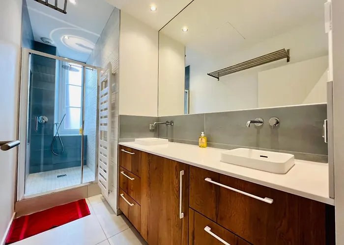 דירה Liv Homes Apvril